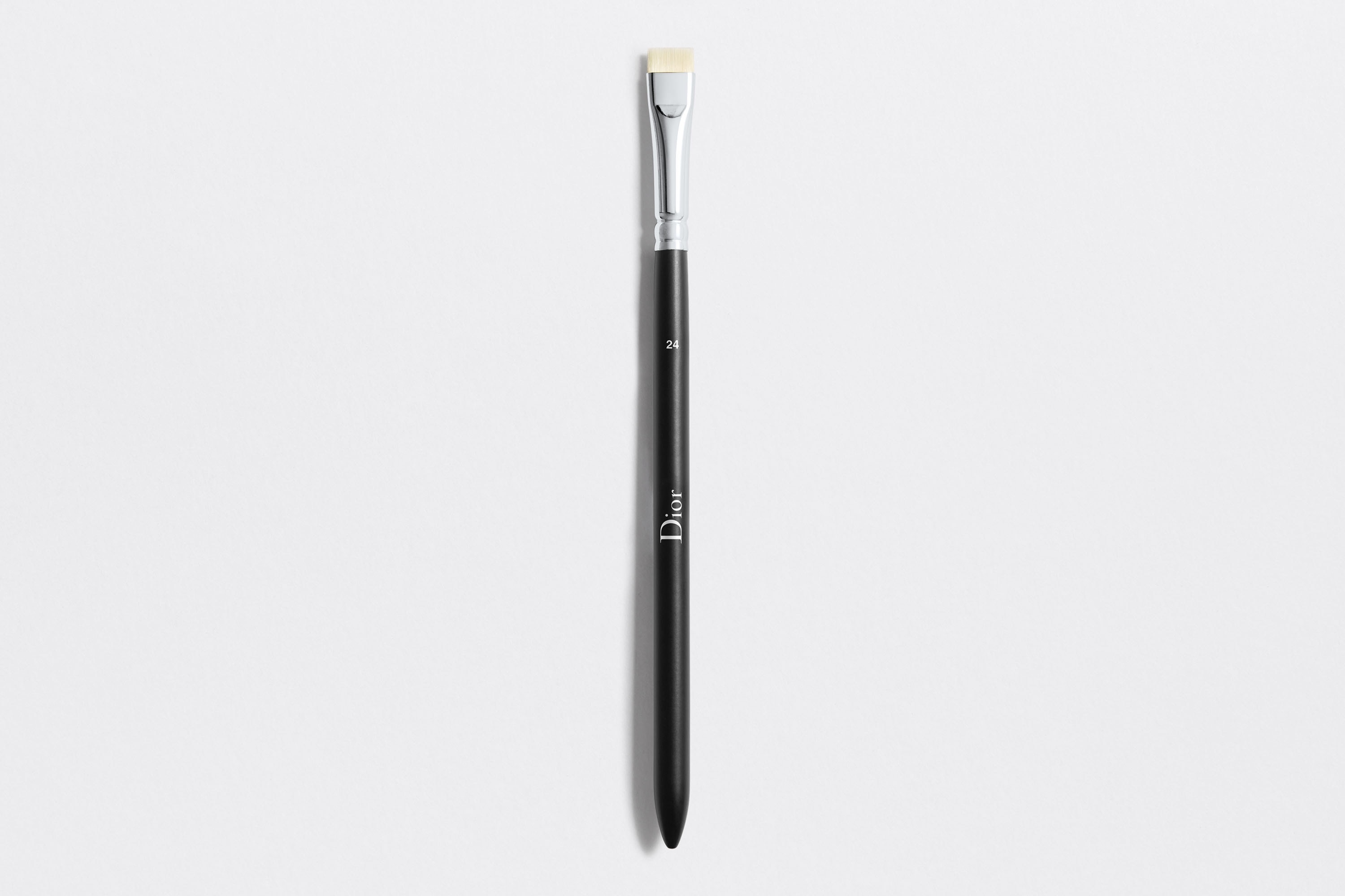 DIOR BACKSTAGE EYELINER BRUSH N° 24 pincel delineador nº 24 DIOR Dior