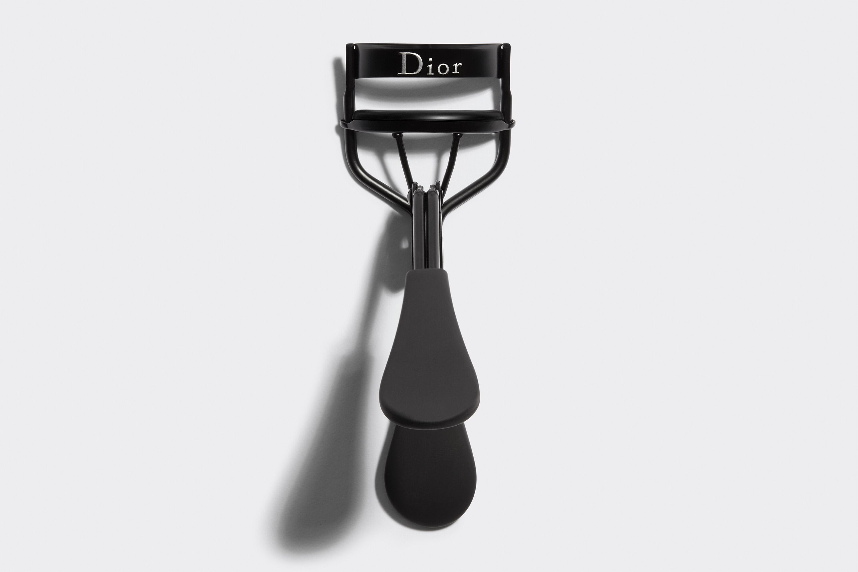 DIOR BACKSTAGE EYELASH CURLER Curvador de cílios squeezable* ultra